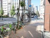 銀座東二丁目の大きな交差点です