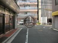 角地にございます