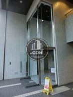 天井の高いエントランスホール