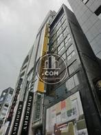 地上9階建てです