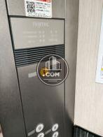 エレベーター１３名乗り