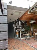 一階部分には店舗が入居中
