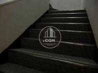 エントランス左奥に内階段があります