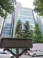 人形通り沿いにあります
