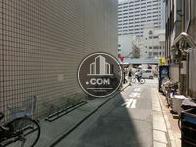 物件入口付近から見た周辺です