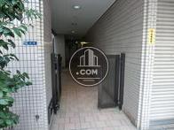 建物外からの入り口です