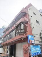 上層階はセットバックされています