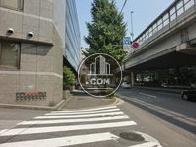 物件前の六本木方向