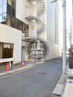 車通りの比較的少ない公道