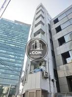 建物の後方にバルコニースペースがあります
