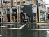 角地に位置しております