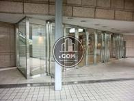 ガラス張りで構成