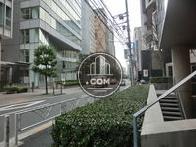 歩いて1分で渋谷駅の南口です