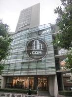 奥もセットバックした新館棟です
