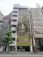 木緑色が目を引きます