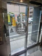 玄関扉に自動ドアを採用