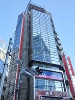 上野逸品館ビルの外観写真