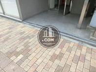 段差のない玄関前の床面