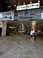 出入口付近