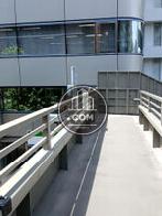建物前歩道橋