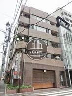 ３つの通りに面しています