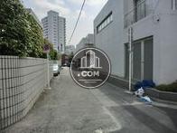 横道は多少狭目です