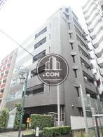 どっしりとした印象の建物