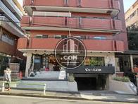 1階は店舗が入ります