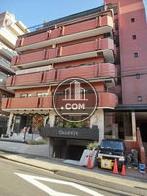 地下に駐車場有