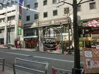 正面入口付近から見た周辺です