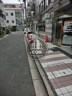 奥の突当たりまでが敷地内です