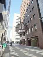 隣接する脇道奥からの見え方