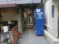 シンプルな入口