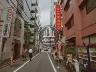 周辺は芝大門の繁華街です