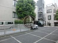 敷地内に駐車場あり