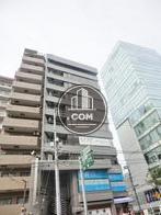 ８階建ての高層ビルとなっております