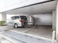 1階の専用駐車場エリア