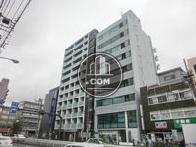 周辺でも目立つ規模の建物です