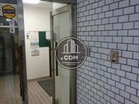 エントランスドアです