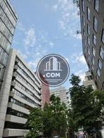 ビルが建ち並んでいますが、とても落ち着いた街並みです