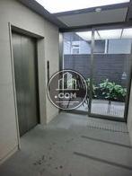 １階エレベーター扉です