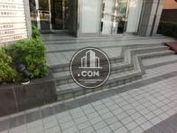 正面入り口です