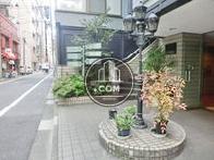 お洒落な街灯がお出迎えしてくれます