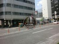 物件全面の明治通りです
