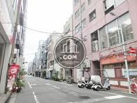 新富町駅へアクセスする公道です