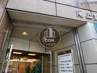 正面玄関のダウンライト