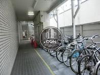 駐車場だけでなく、駐輪場もございます