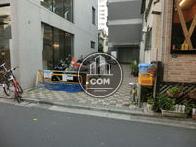 正面入口付近から見た周辺です