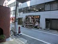 前面道路は1車線です