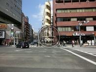角地に位置しています